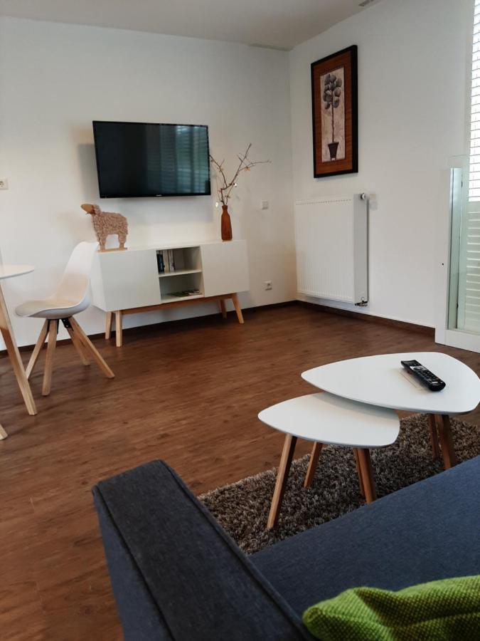 Gemuetliche Ferienwohnung, Laendlich Und Stadtnah, Ruhig Gelegen Rheda-Wiedenbrück Exteriör bild
